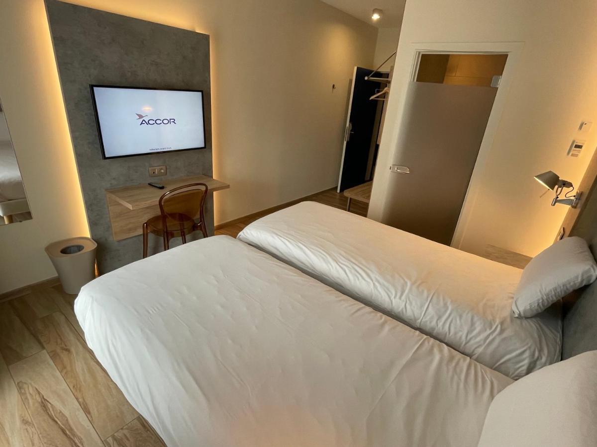 Ibis Styles La Louviere Hotell Exteriör bild