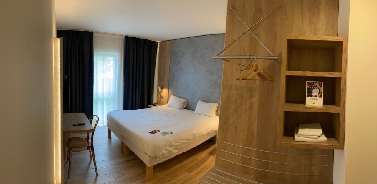 Ibis Styles La Louviere Hotell Exteriör bild