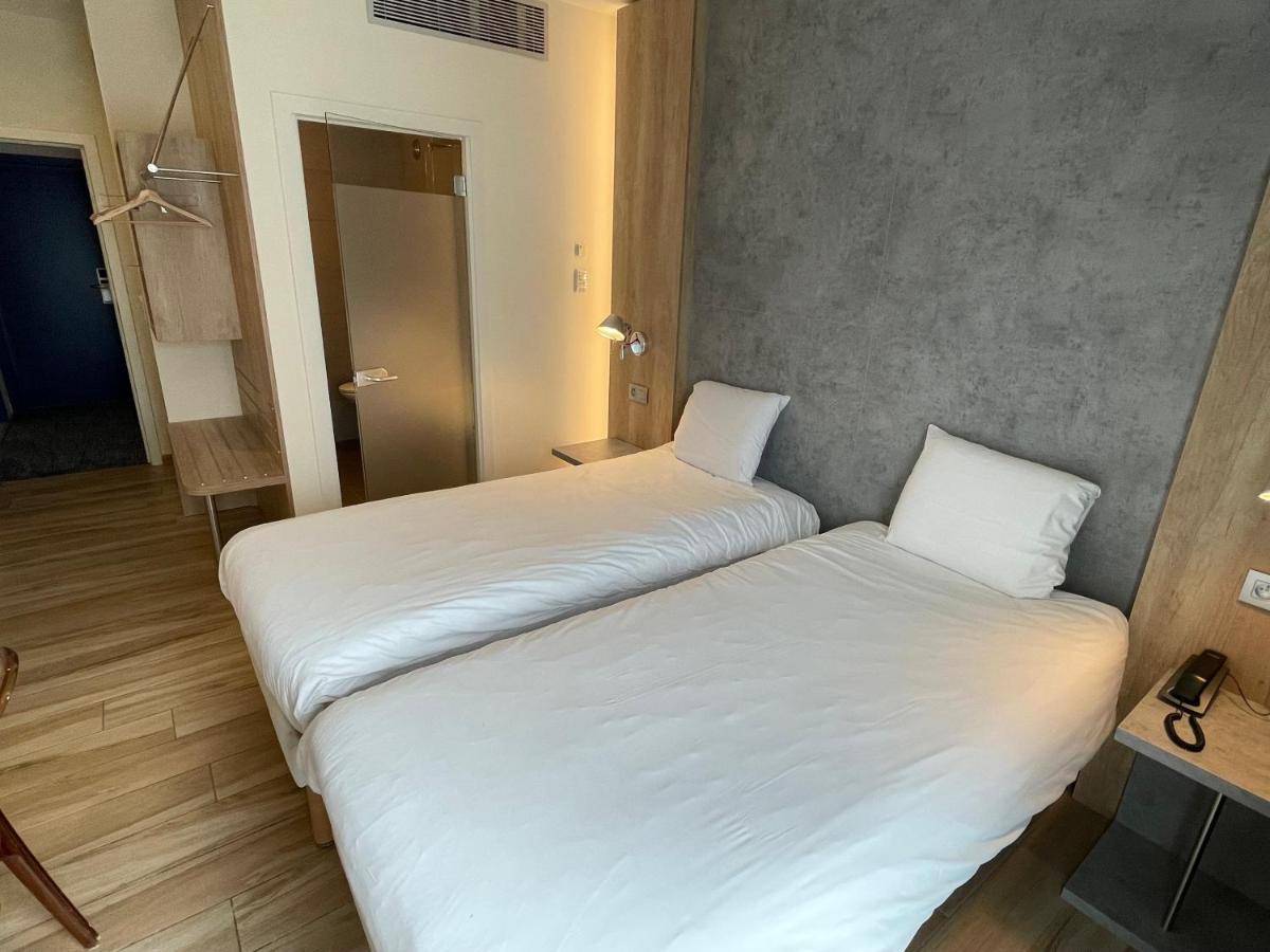 Ibis Styles La Louviere Hotell Exteriör bild