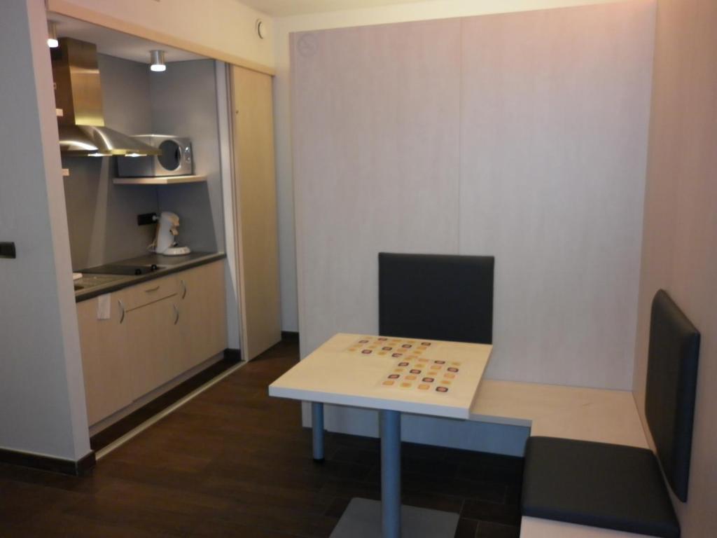 Ibis Styles La Louviere Hotell Exteriör bild