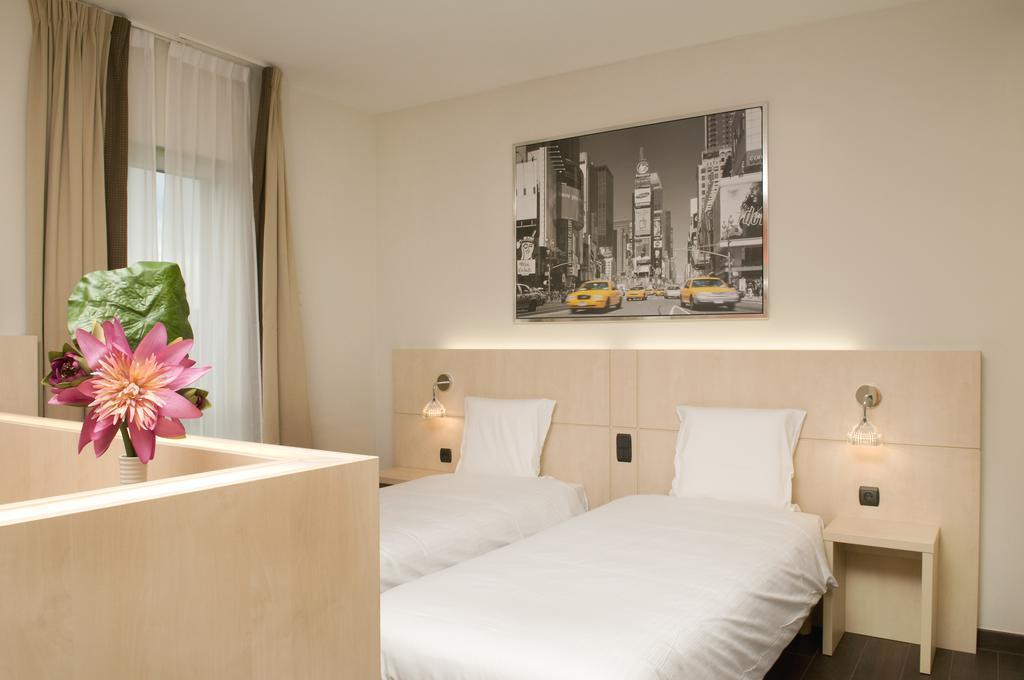 Ibis Styles La Louviere Hotell Exteriör bild
