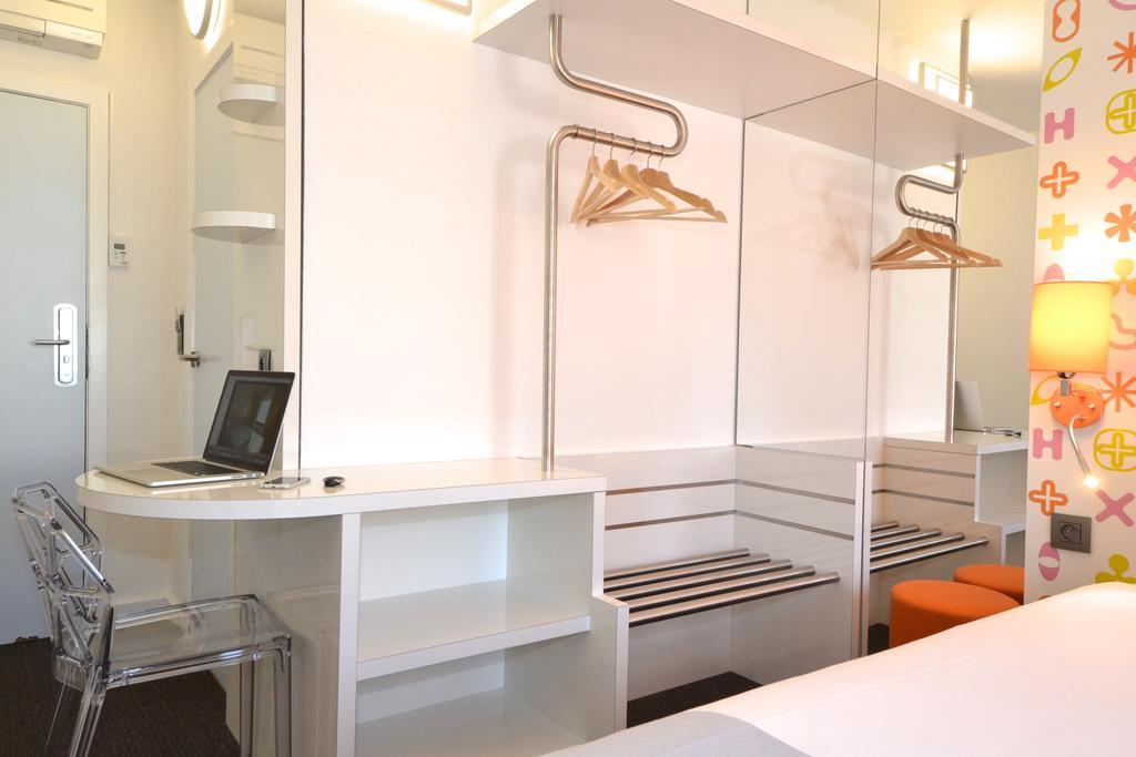 Ibis Styles La Louviere Hotell Exteriör bild