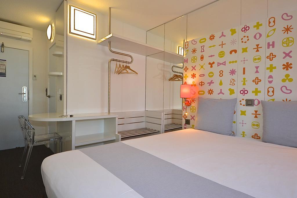 Ibis Styles La Louviere Hotell Exteriör bild
